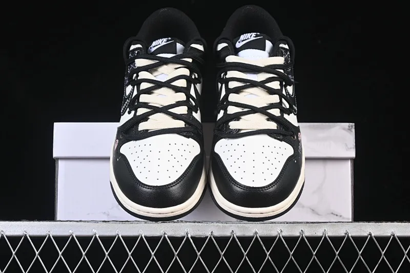 All categories Nk SB Dunk Series Nk SB Dunk Low High-end customized low-top sneakers Nike SB Dunk Low strap customization low-top casual sneakers DD1391-100